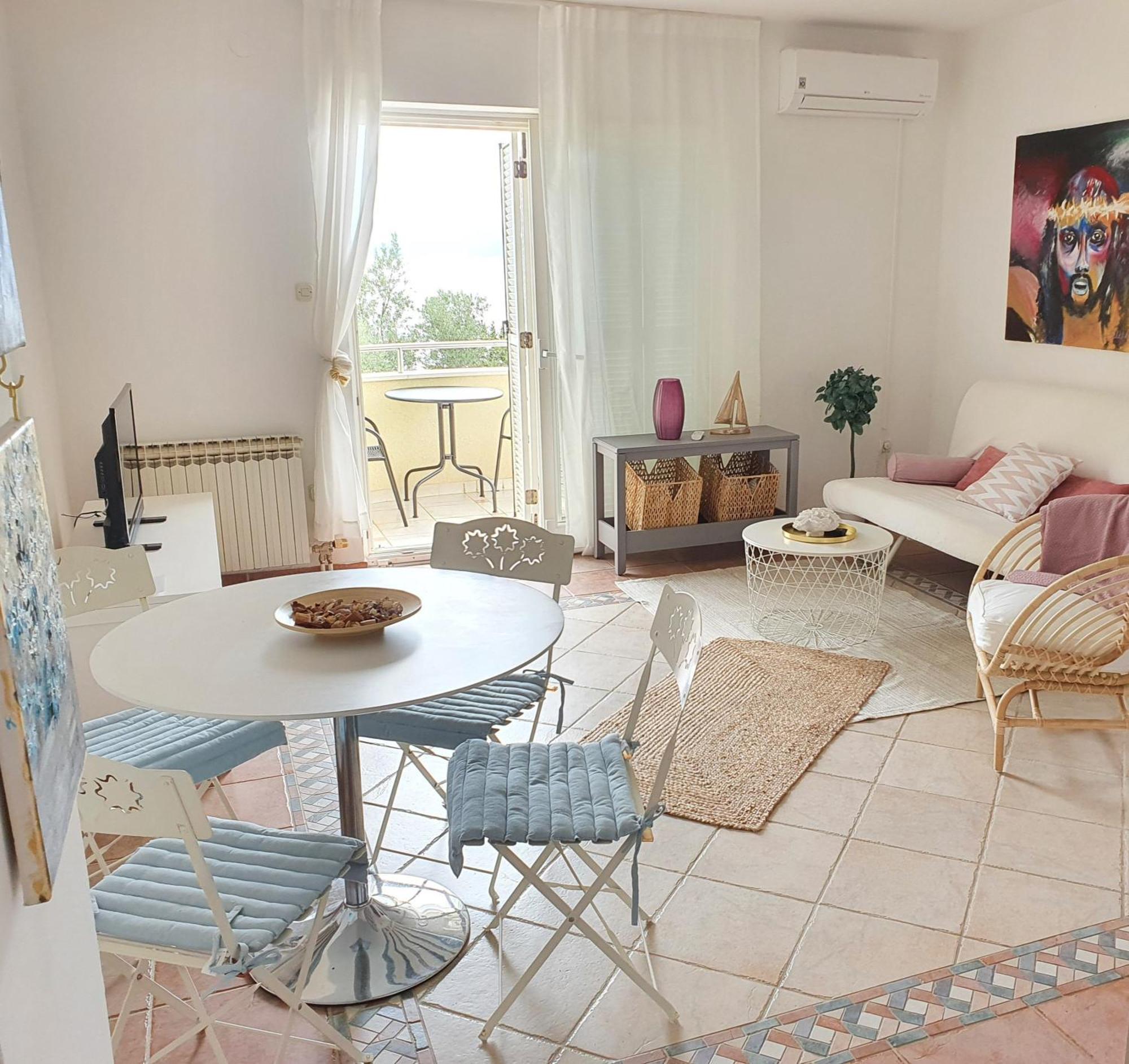 Apartments Lukas ノヴィ・ヴィノドロスキー 部屋 写真